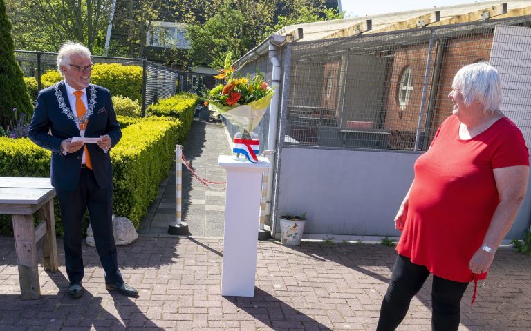 Lintjesregen in Alkmaar: vier onderscheidingen voor inwoners