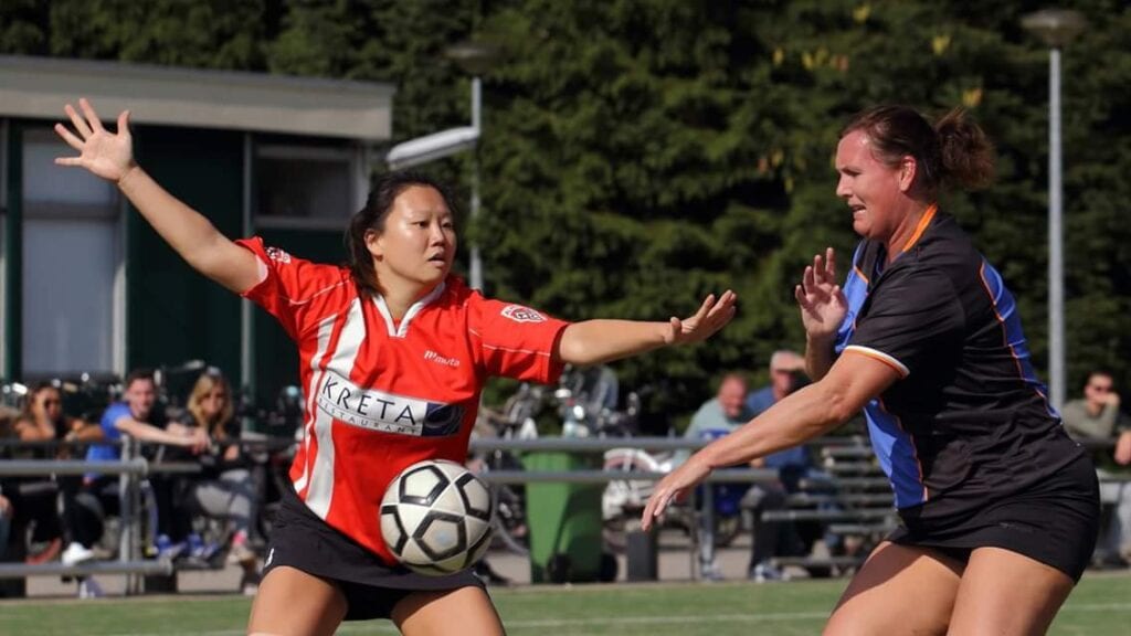 Chien Yie speelt korfbal bij AKC 'Grappen over gemengd douchen ken ik