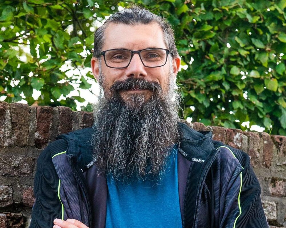 Milan met baard uit Almelo