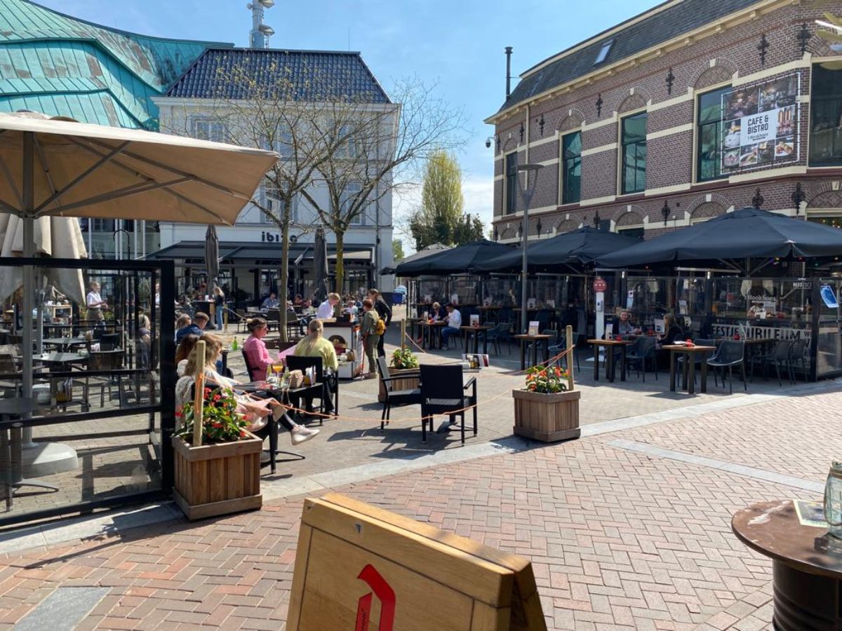 Terrassen zijn weer open in Almelo