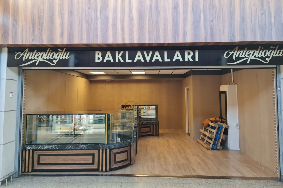 Ahmet opent nieuwe winkel in Almelo 