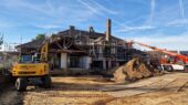 In de Acaciaschool in Almelo realiseert woningcorporatie Beter Wonen zorgappartementen van De Drie Notenboomen