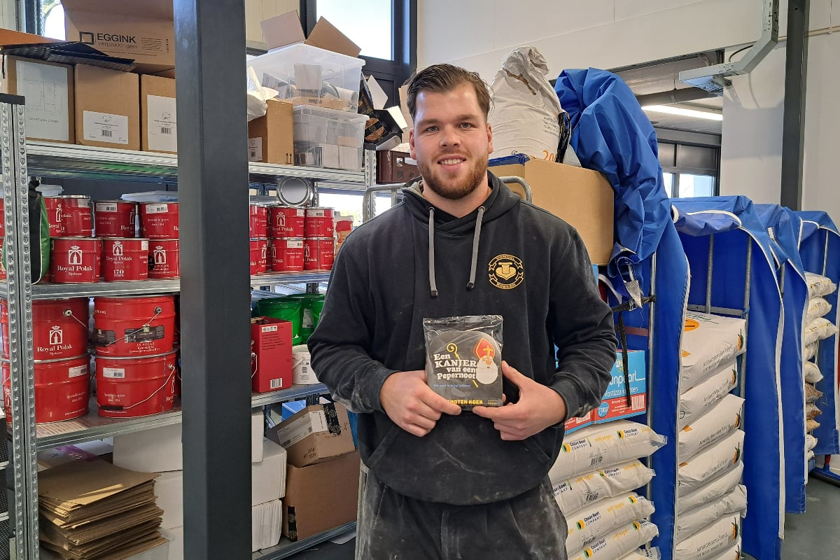 Almelose koekenbakkers komen met ‘grootste pepernoot van Nederland’