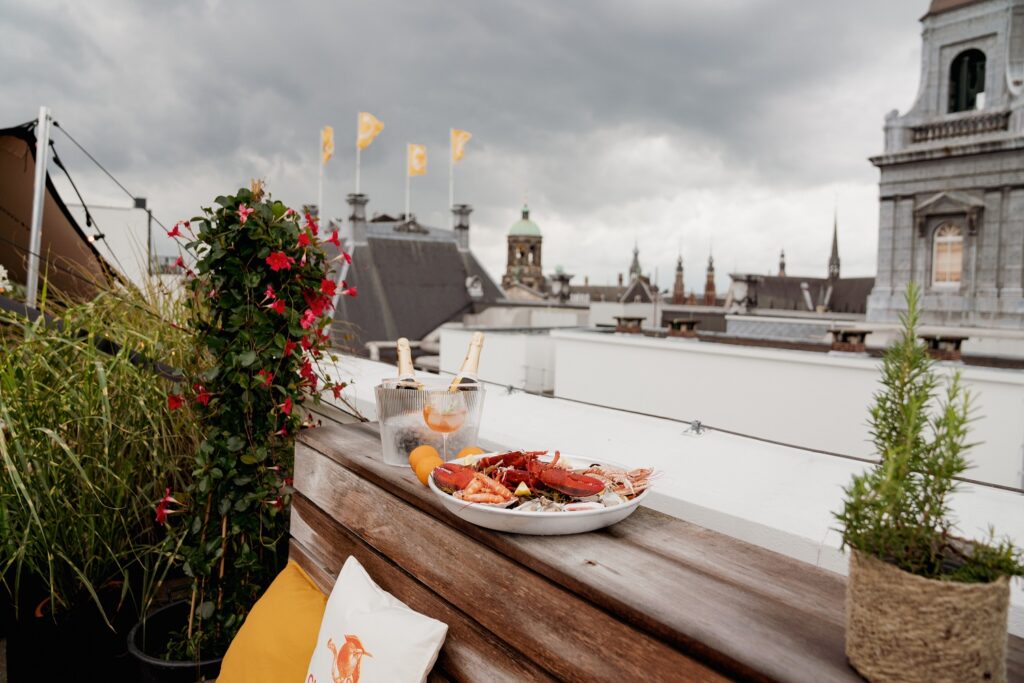 Fruits de mer op grote hoogte op deze plek in Amsterdam