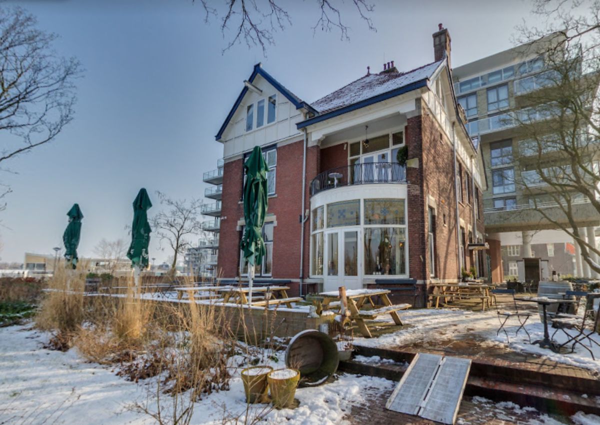 tHUIS aan de AMSTEL indebuurt Amsterdam tHUIS aan de AMSTEL indebuurt Amsterdam