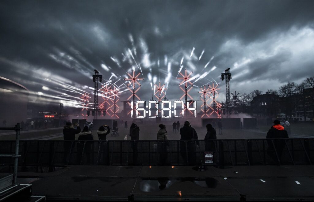 Dit jaar weer een vuurwerk en lichtshow op het Museumplein tijdens oud