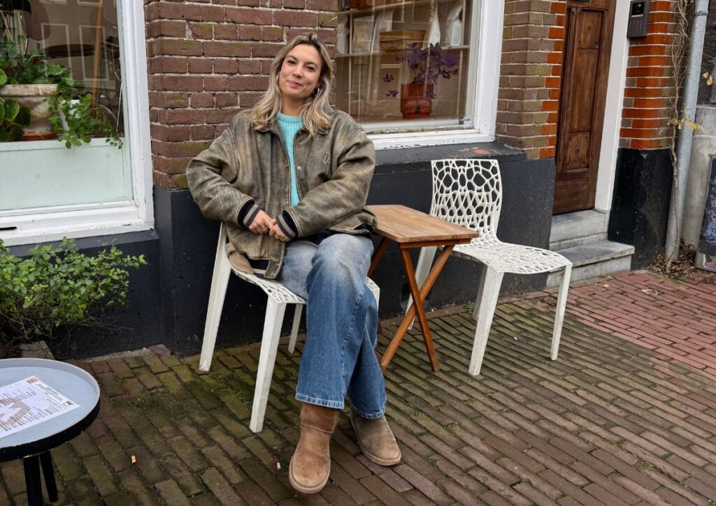 Waar is die grote 'lelijke' ronde toren van De Nederlandsche Bank ...