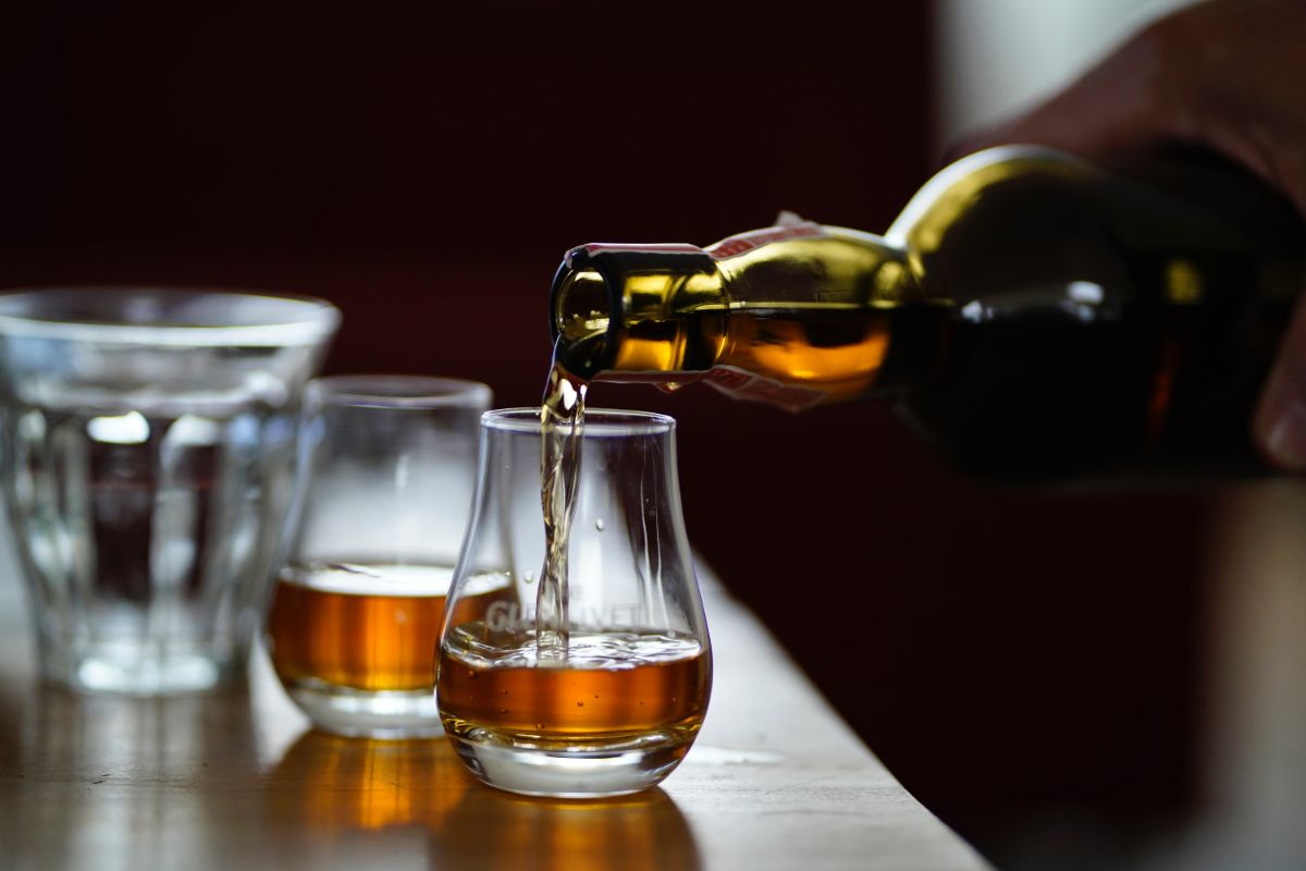 Whiskyproeverij Slijterij René