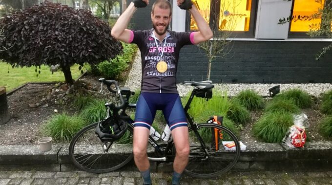 robbie fietst 300 km