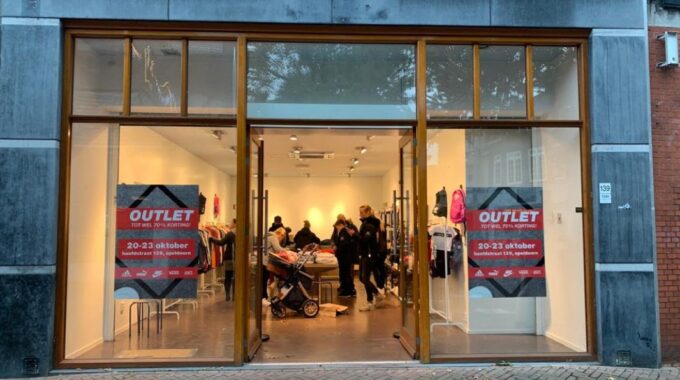 outlet sneakers hoofdstraat 139 apeldoorn