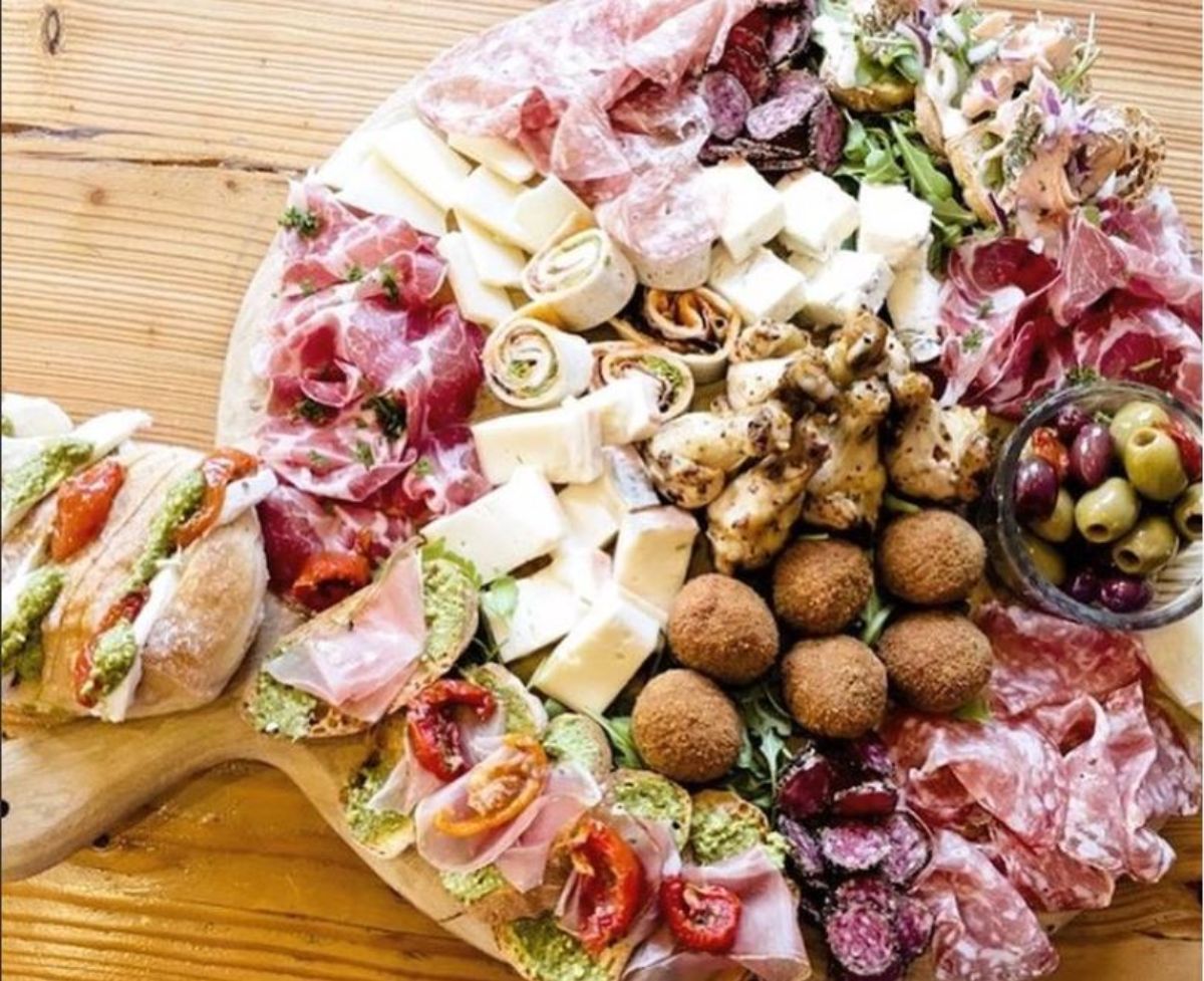 Borrelplank met oud & nieuw: hier in Apeldoorn kun je die bestellen