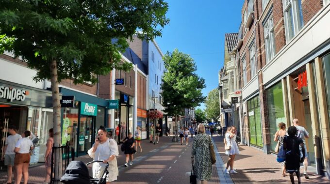 hoofdstraat apeldoorn zomer