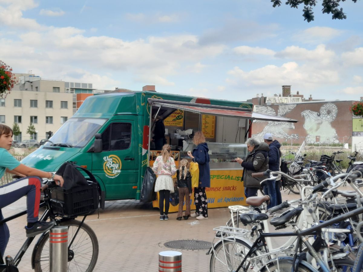 Loempia halen: dit zijn alle loempiakramen in Apeldoorn