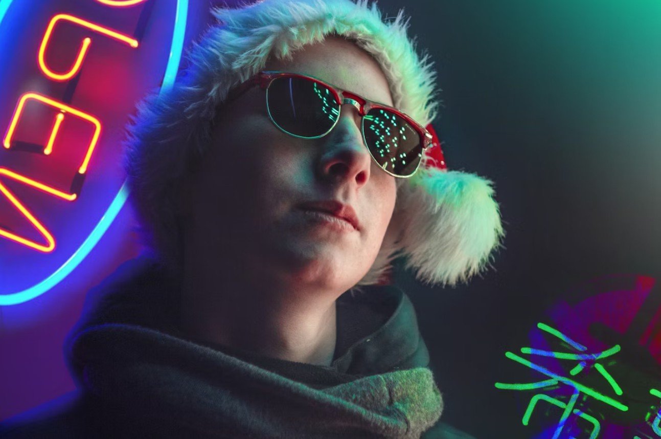 Kersthits, glitter en sneeuw: Apeldoorn krijgt fout kerstfeest