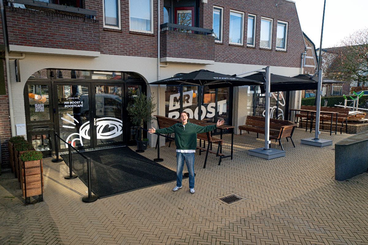 Dennis’ (26) broodjeszaak en café in Apeldoorn gaat open: ‘Willen het anders doen’