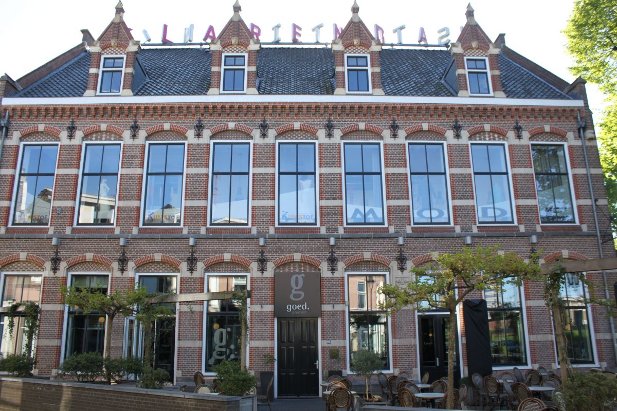 Binnen of buiten, bij Goed Proeven kun je goed...ja proeven dus!