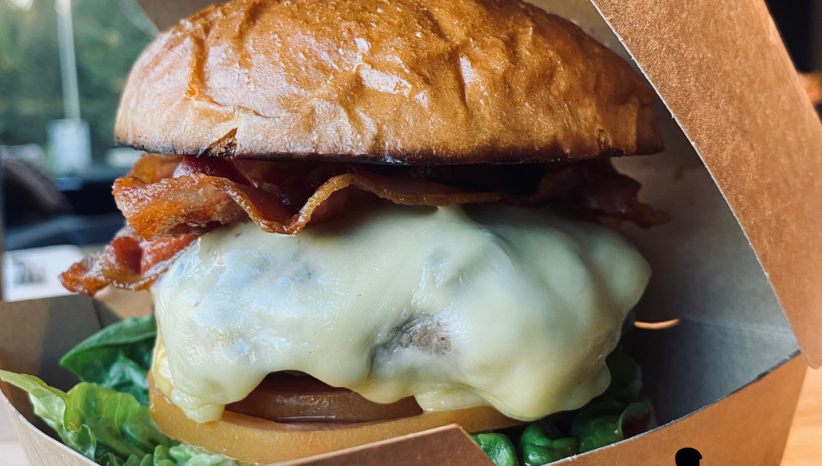 van der Valk bezorgt een burgerbox