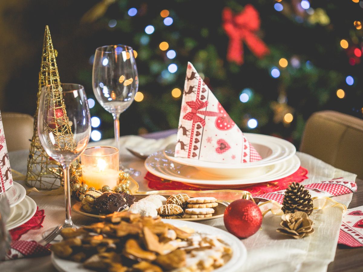 thuis uit eten met kerst kerstdiner thuisbezorgd