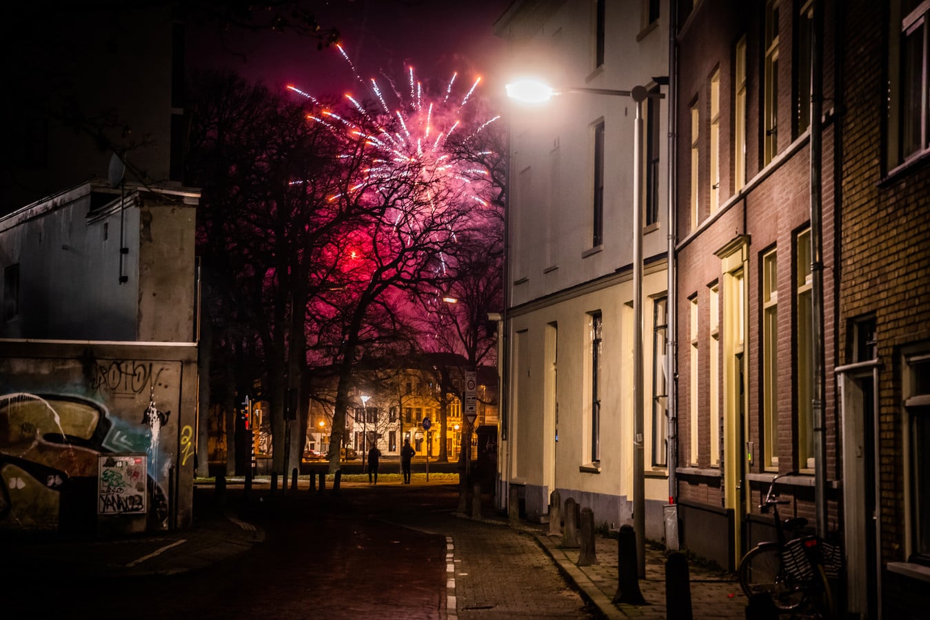 Boetes, wat wél mag en meer: dit wil je weten over vuurwerk in Arnhem