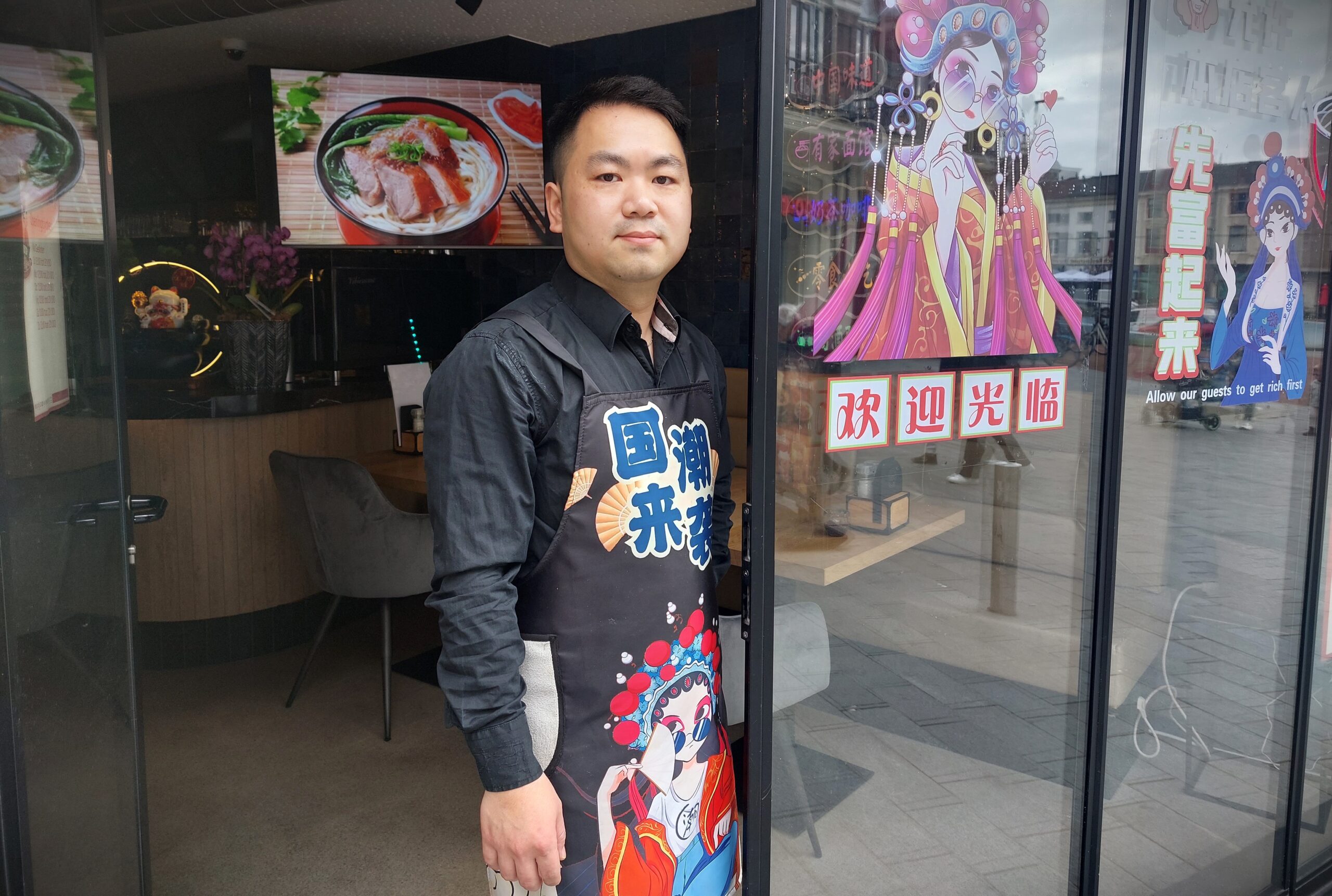 Xingjian opent nieuwe noodle bar in Arnhem: ‘Wil zo groot worden als McDonalds’