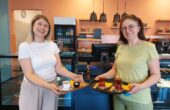 Arzu en Sybil van Patisserie La in Arnhem Turkse restaurants