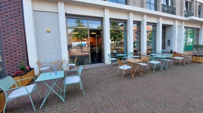 De gevel van patisserie La. Foto: indebuurt Arnhem
