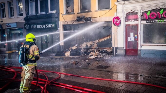 Brand Arnhem Jansstraat SoLow Bodyshop Yoyo Varkensstraat binnenstad