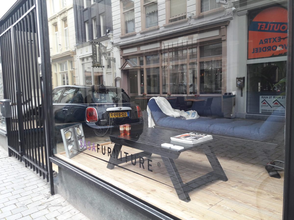Sasa Furniture indebuurt Bergen op Zoom