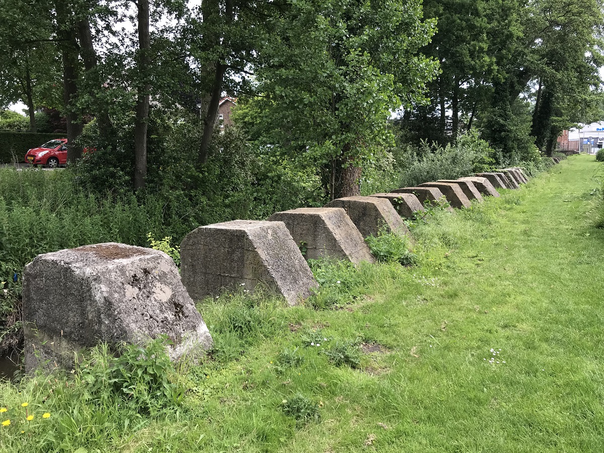 oorlog bergen op zoom Anti-tankblokken - betonnen blokken - tweede wereldoorlog - anton van duinkerkenpark