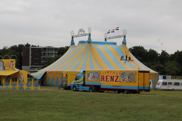 Bergse circus gaat door, kermis niet