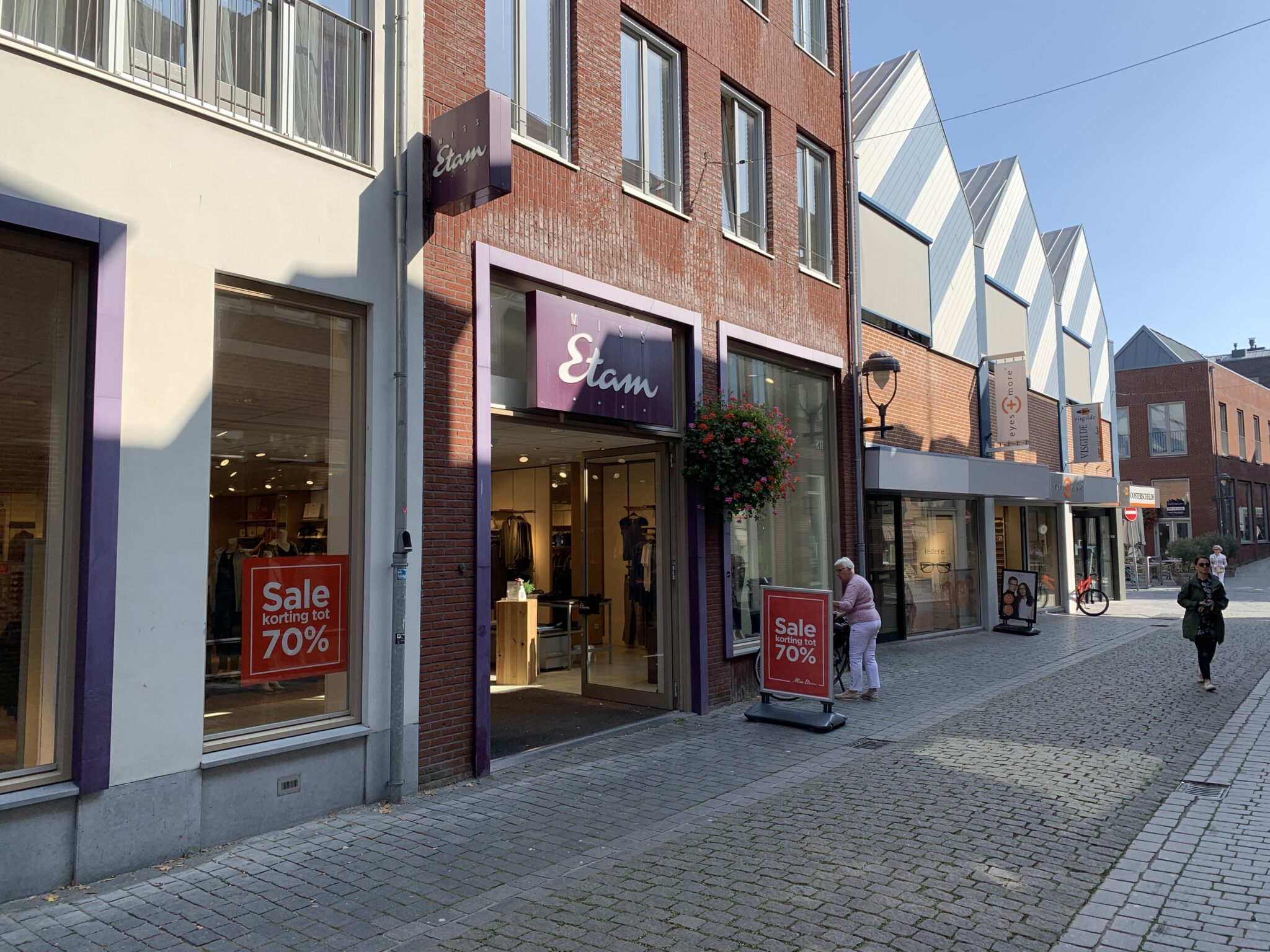 Miss Etam Bergen Op Zoom Lombardenstraat winkelen parade shop shoppen winkels centrum binnenstad