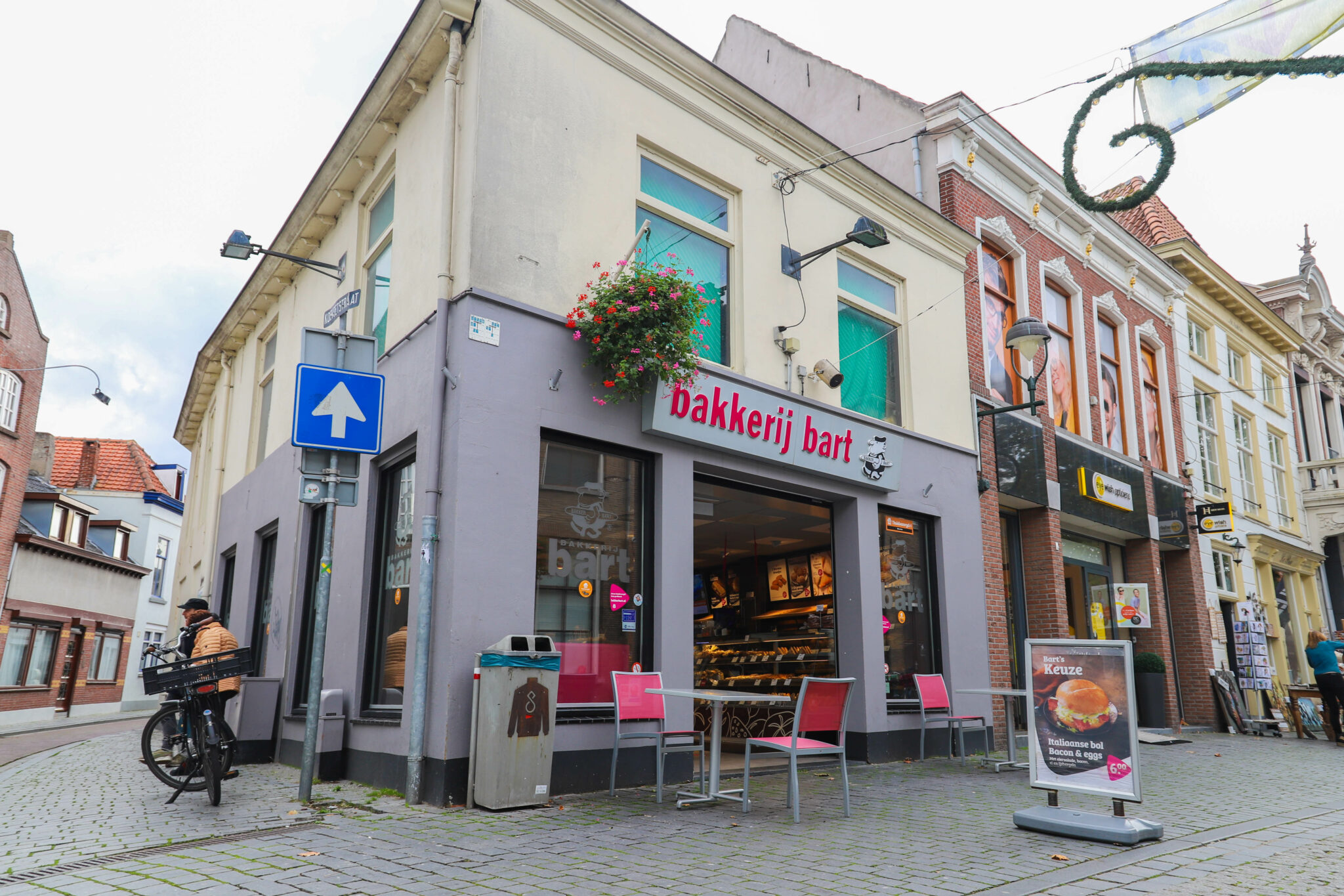 wpuwsestraat bakker bakkerij bart verkeersbord bord