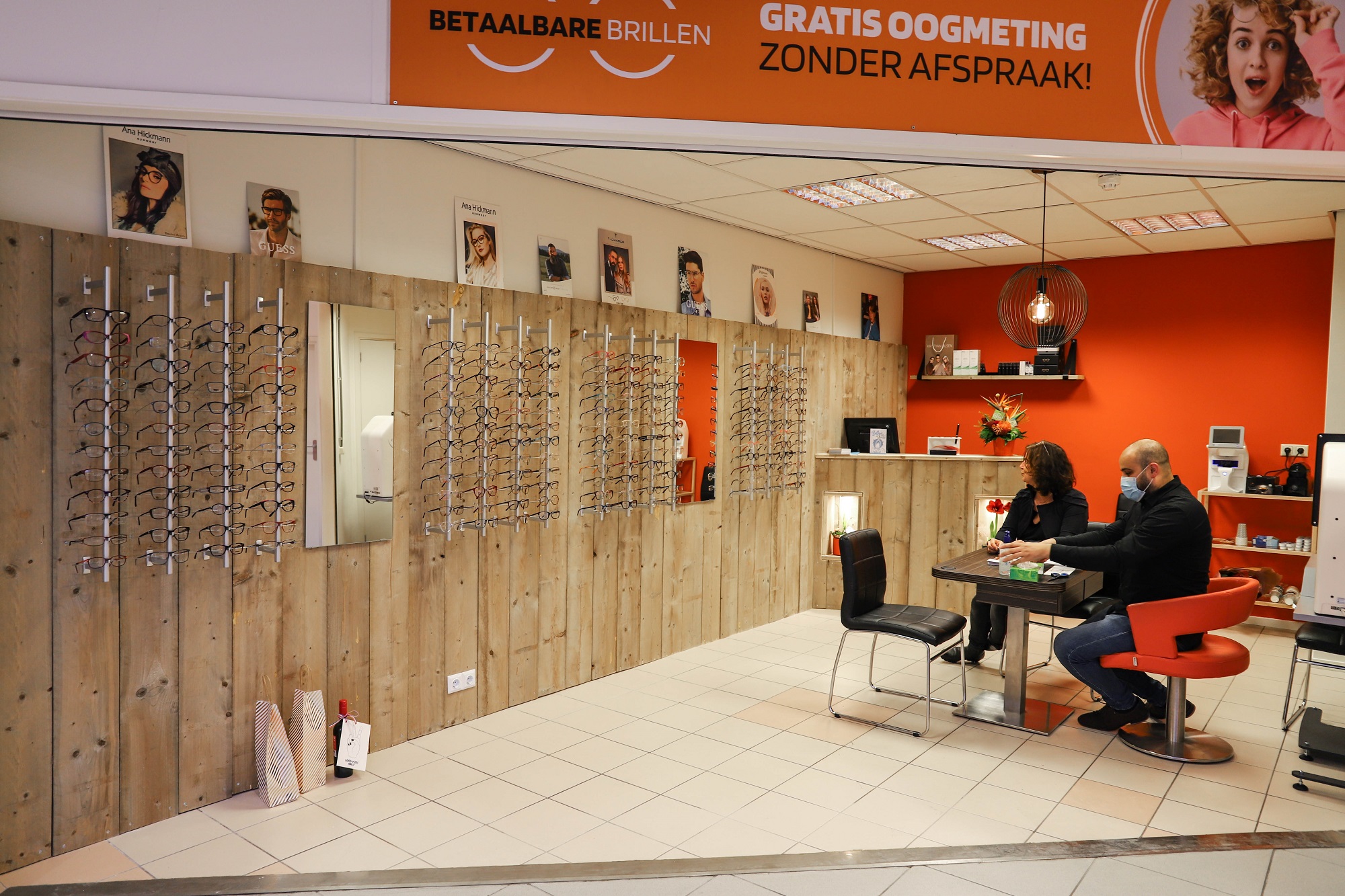 Bekende opticien opent nieuwe zaak in winkelcentrum Antwerpsestraatweg