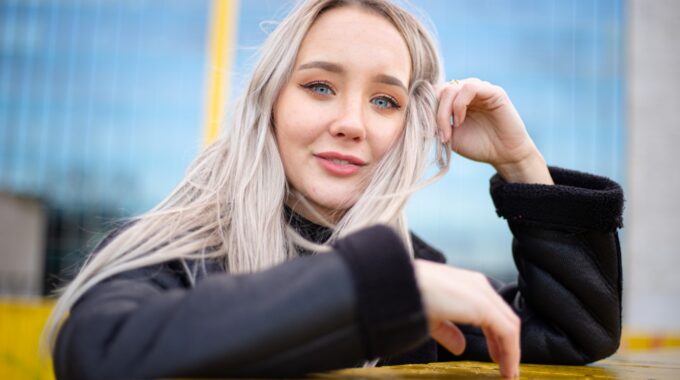 model modellen meisje vrouw vrouwen foto fotos foto's fotoshoot jurgen kwisthout winactie indebuurt bergen op zoom