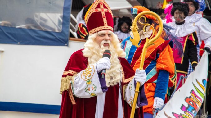 sinterklaasintocht sinterklaas bergen op zoom intocht stoomboot sint nicolaas piet pieten zwarte pieten roetveeg piet