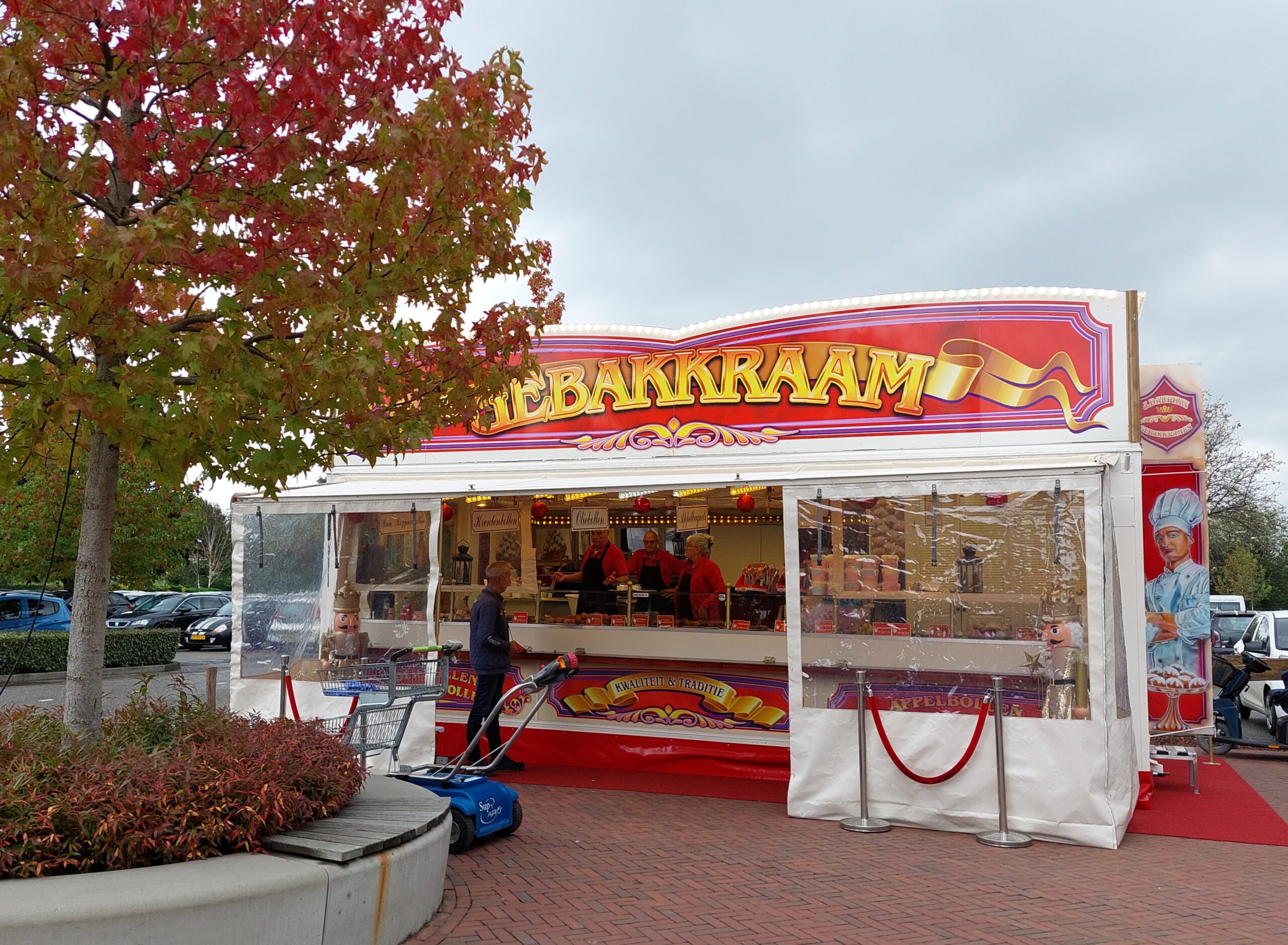 Daar zijn ze weer: de eerste oliebollenkraam in Bergen op Zoom is gespot