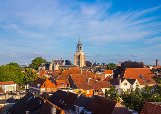 peperbus skyline uitzicht bergen op zoom stad overzicht straat lucht weer
