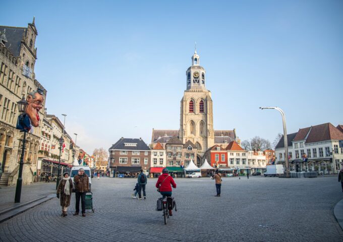 vastenavend lamp pop kop markt lantaarn grote markt mensen