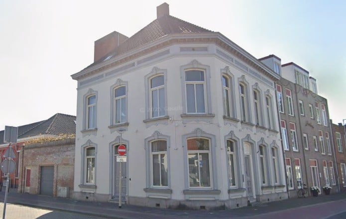 Op ’t hoekie! 7 x deze hoekhuizen staan te koop in Bergen op Zoom