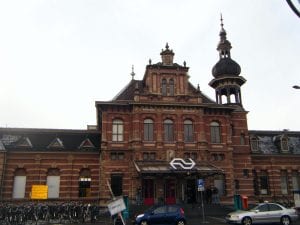 Stationsgebouw Delft oud