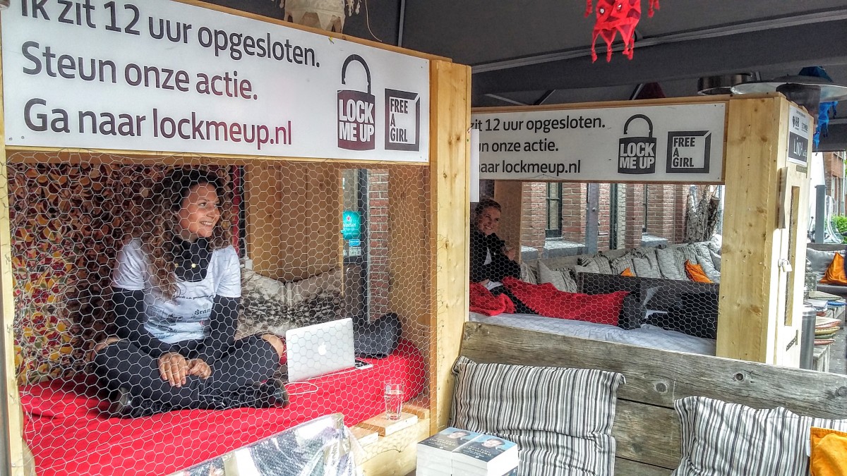 Moodz actie free a girl Delft