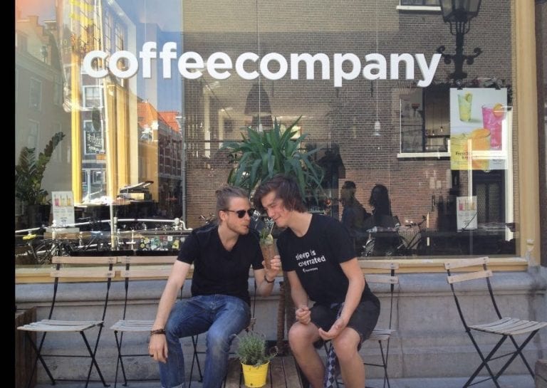 Fundaparel dit sfeervolle grachtenpand aan de Oude Delft staat nu te