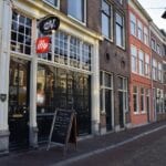 cafe de v delft