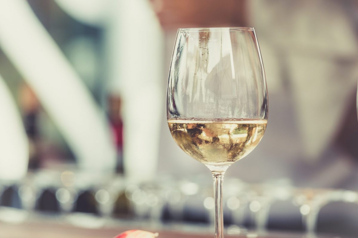 wijn-glas-diner-borrel