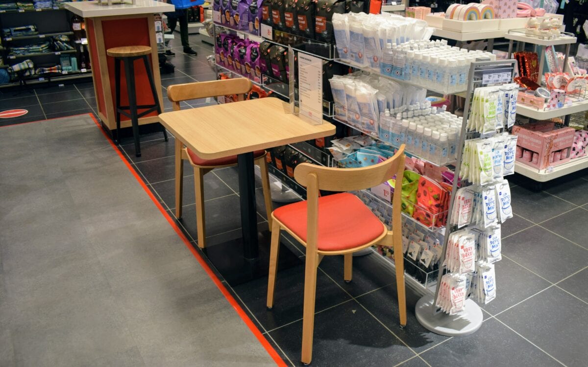 Nieuw in de Hoven HEMA heeft nu een foodcorner met verse tosti's, ijskoffie en meer indebuurt