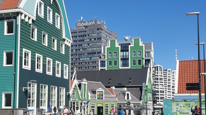 Bastion-Hotel-Zaandam-1.-Zaanse-huisjes-in-Zaandam-Foto-indebuurt
