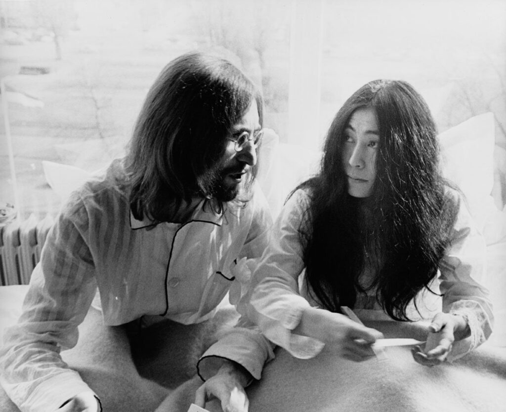 John Lennon Yoko Ono Hilton Hotel 1969 demonstratie Cor Jaring Eregalerij van de Nederlandse Fotografie