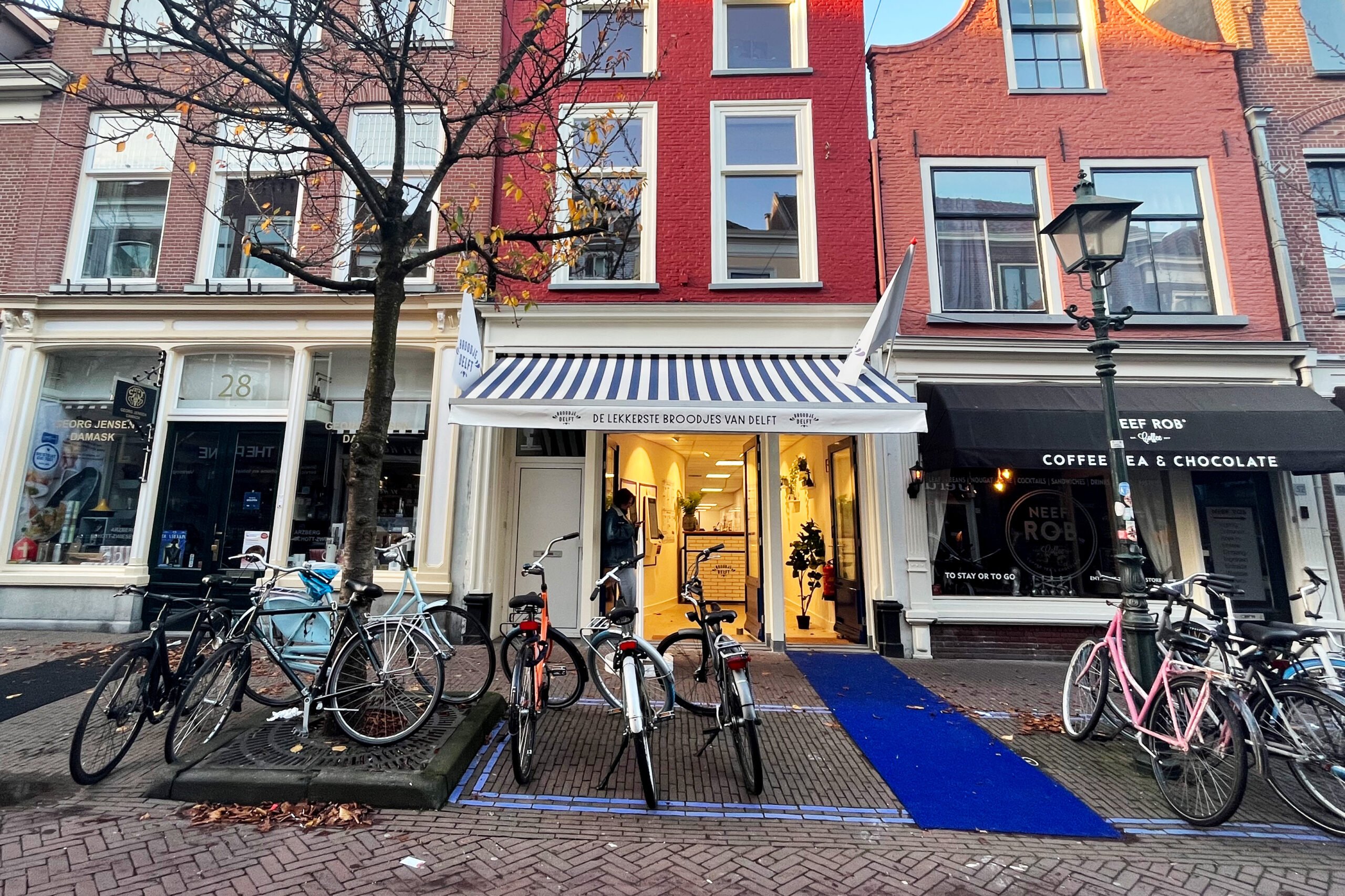 Minder lang in de rij: tweede locatie Broodje Delft is geopend in de Choorstraat
