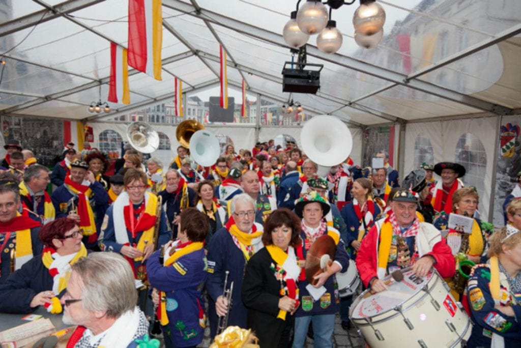 Waar komt Oeteldonk vandaan? Waar komt Oeteldonk vandaan?