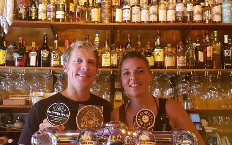 Singles cafe den haag